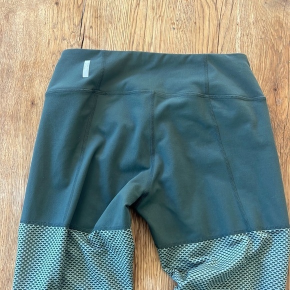 Zella Green Blissed Out Crop Leggings Small - Picture 6 of 7